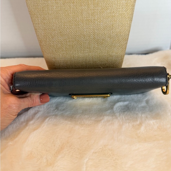 Marc By Marc Jacobs Black Wallet with Gold Plate - Picture 5 of 15